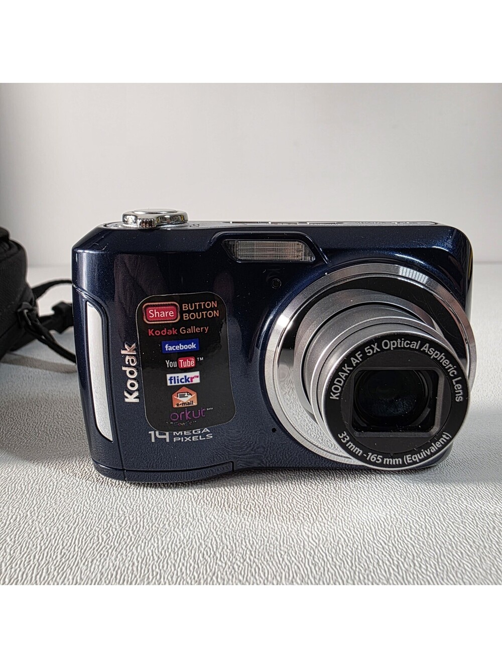 Kodak EasyShare C195 Compact Digital Camera 14MP 5x Optical Zoom Blue USB W/Case